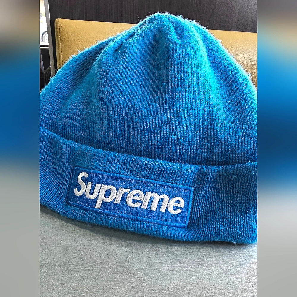 Supreme new era beanie